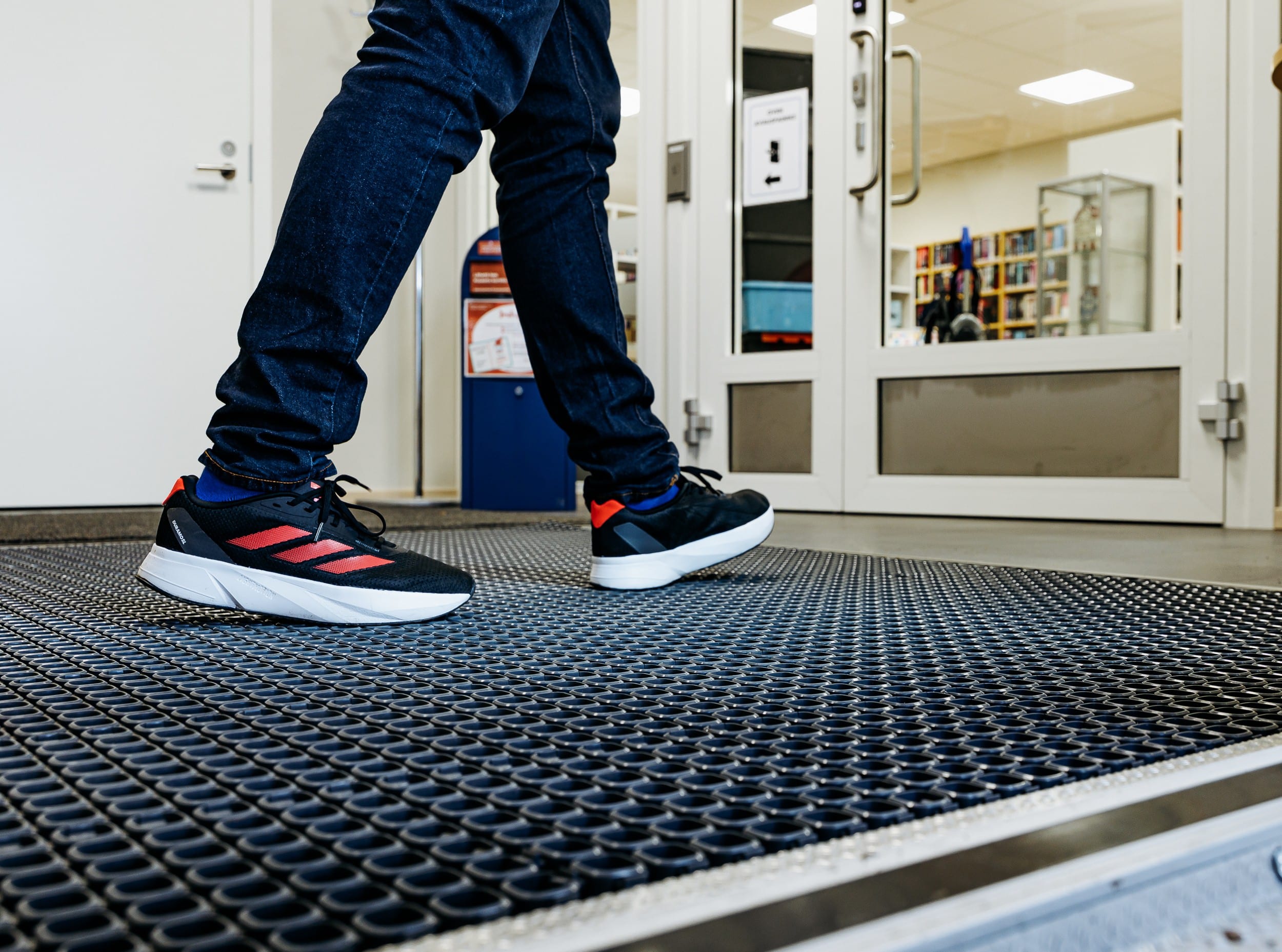 CUBE - Ainutlaatuinen ja monikäyttöinen tuulikaappimatto - Image 9